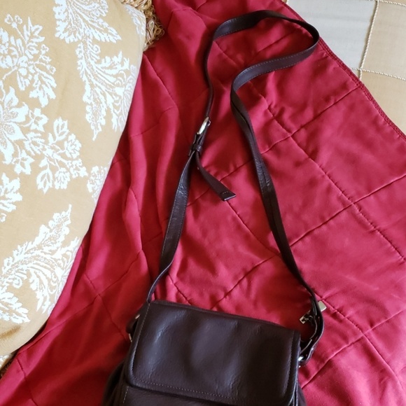 Wilsons leather vintage leather bag. - Picture 8 of 8